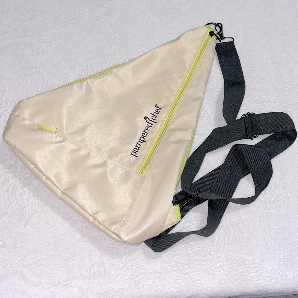 Pampered Chef Sling Shoulder Bag/Purse